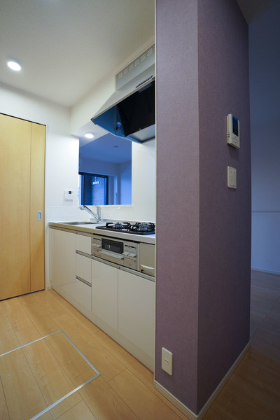 キッチン　同じ建物の別なお部屋