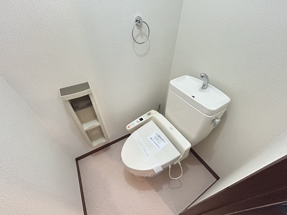 トイレ　※別部屋の写真です