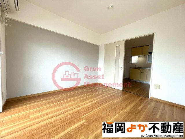 その他部屋・スペース　【307号室実写真】おしゃれなリビングです内装も気になるポイ