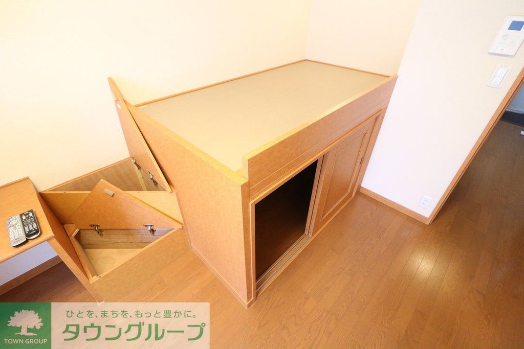 収納　ベット