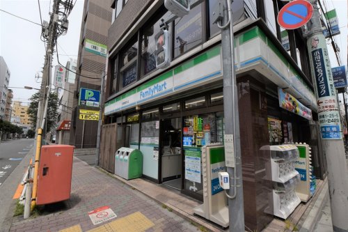 コンビニ　ファミリーマート 浅草橋駅前店（コンビニ）まで471m