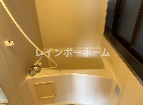 バス・シャワールーム　ゆったり過ごせるお風呂です