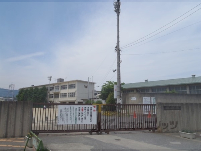 小学校　第３向陽小学校（小学校）まで160m