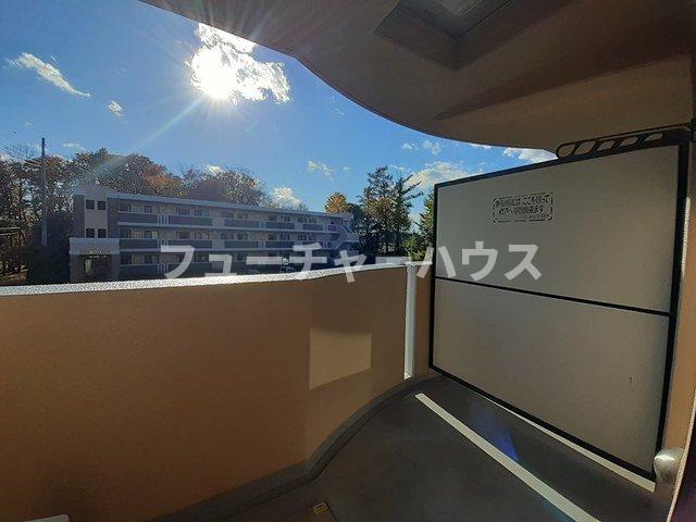 バルコニー　落ち着いた時間を過ごせるバルコニーです