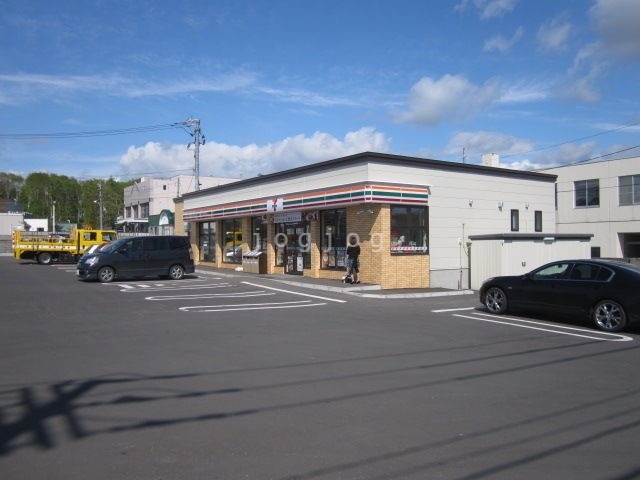 コンビニ　セブンイレブン岩見沢日の出町東店（コンビニ）まで1365m