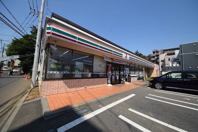 コンビニ　セブンイレブン横浜泉区役所前店（コンビニ）まで1419m