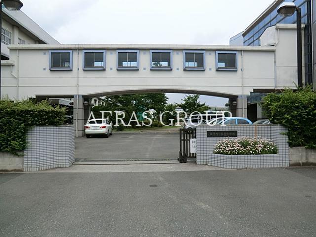 中学校　戸田市立美笹中学校（中学校）まで504m