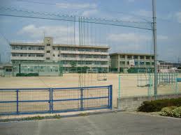 小学校　岡山市立吉備小学校（小学校）まで62m