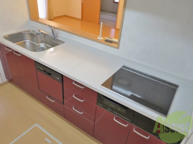 キッチン　こちらはキッチン。調理スペースもあり使いやすそうです。