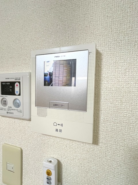 セキュリティ　★来客者が一目で分かるカラーモニターホン★