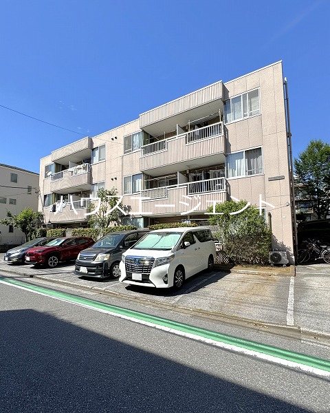 建物外観　立地条件の良い物件です。