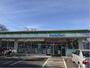 コンビニ　ファミリーマート十日市場店（コンビニ）まで232m