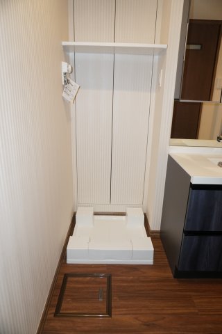 その他　室内洗濯機置場です