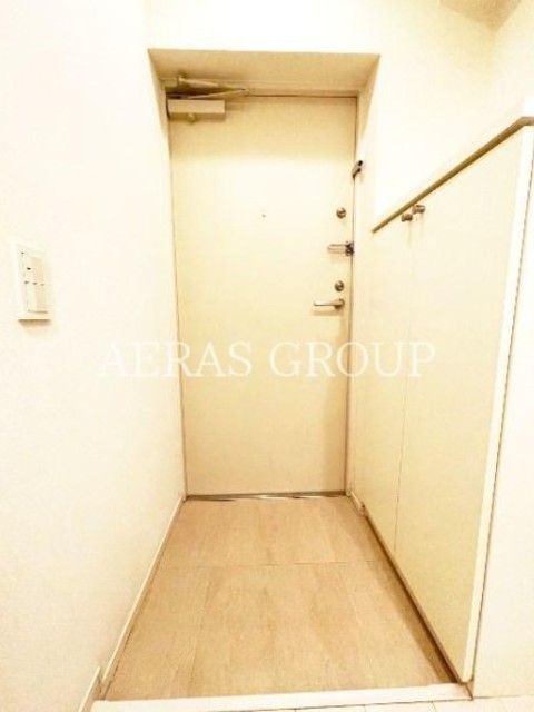 玄関　別部屋同仕様タイプ