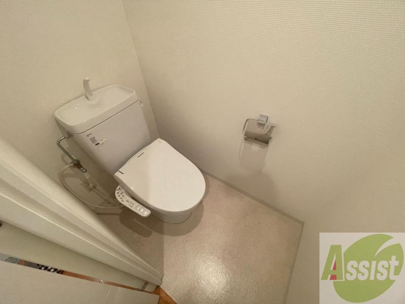 トイレ　トイレです。ウォシュレット付を探している方、おすすめです。