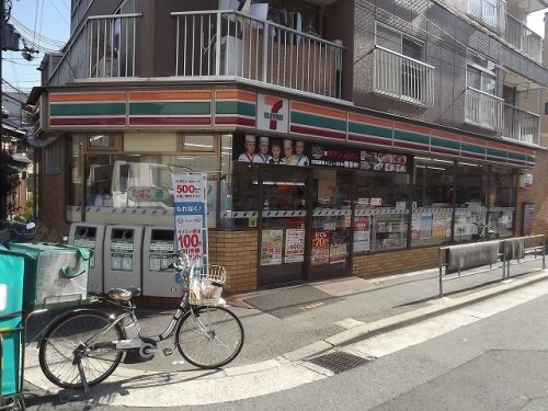 コンビニ　セブンイレブン大阪十三東1丁目店（コンビニ）まで418m