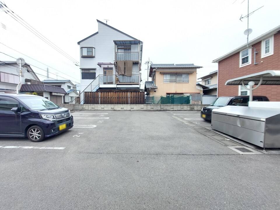 駐車場　駐車場