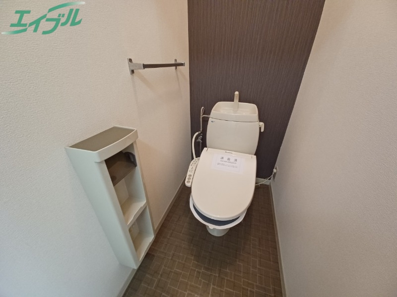 トイレ　同物件別室の画像です