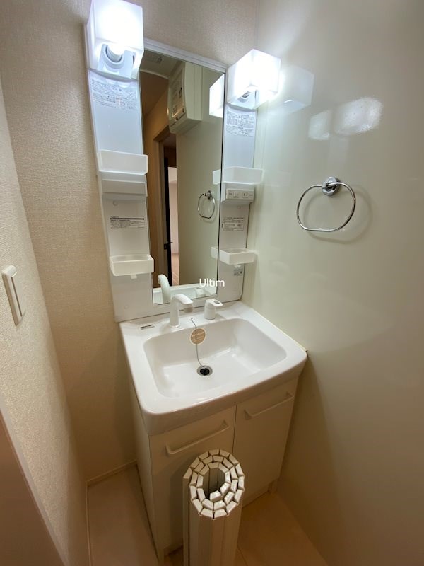 洗面設備　※別のお部屋のお写真です。御参考までに。