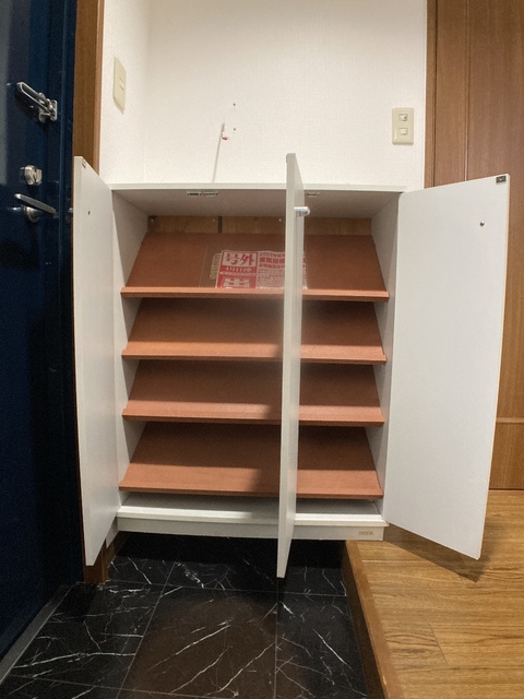 玄関　※別のお部屋の参考画像です。現況優先。