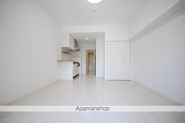 ネオアクシス加治屋町の居間写真