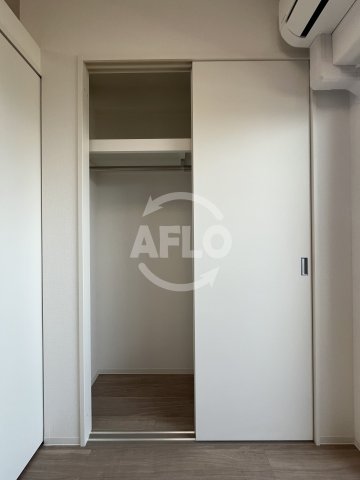 収納　プレサンス江坂ベルフィーヌ　クローゼット