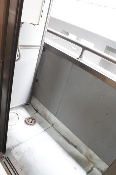地下鉄長堀鶴見緑地線 今福鶴見駅 徒歩8分 5階建 築34年の内装写真