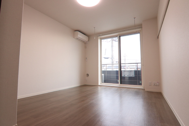 居室・リビング　レイアウトが組みやすそうなお部屋ですね♪