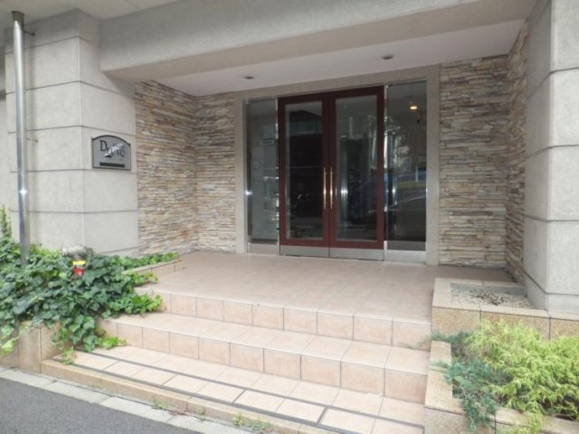 都営浅草線 宝町駅 徒歩5分 15階建 築23年の外観写真