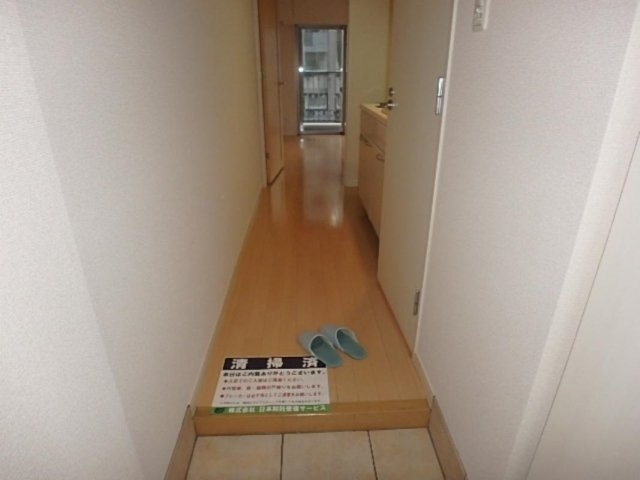 都営浅草線 宝町駅 徒歩5分 15階建 築23年の玄関写真