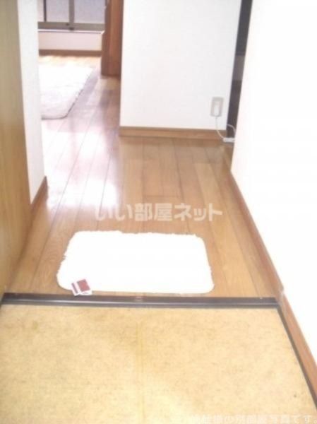 セザンヌ新栄の玄関写真