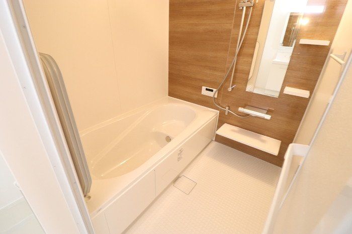 New house Newly ニューハウスニューリー A棟の風呂写真