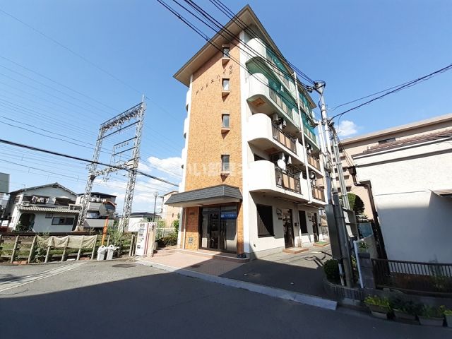 アイリスハイツ1号館の外観写真