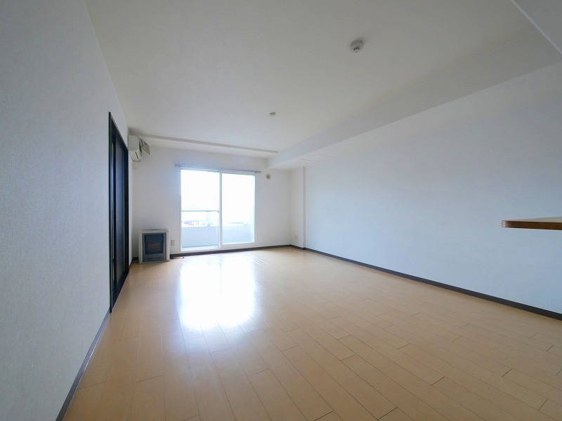 眺望　大きな窓があり明るいお部屋です♪