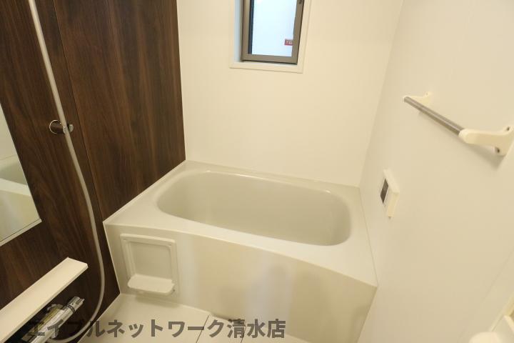 バス・シャワールーム　日々の疲れを癒すお風呂付です