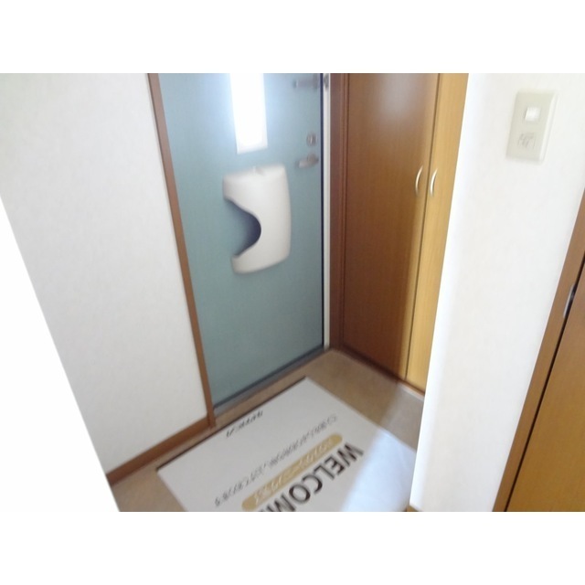 リビング瀬原田の玄関写真