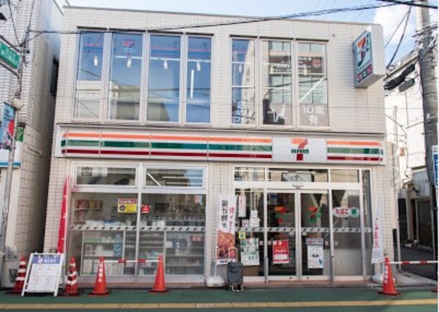 コンビニ　セブンイレブン品川旗の台駅前店（コンビニ）まで210m