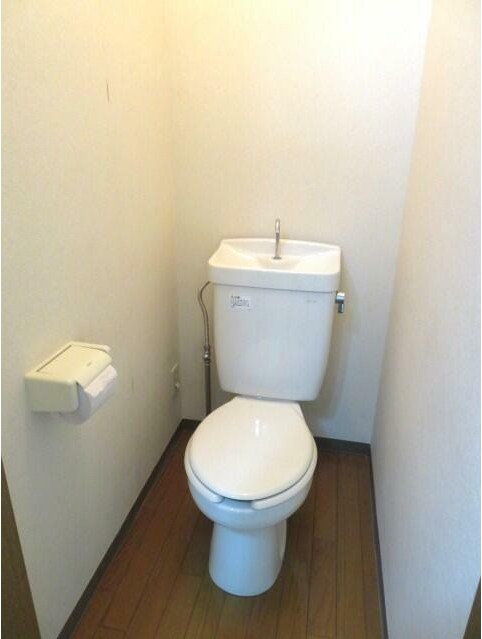 イレブン山手A棟のトイレ写真
