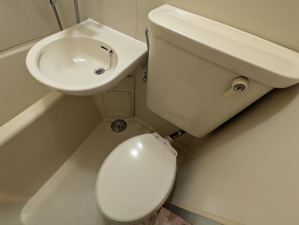 ＪＲ東北本線 仙台駅 徒歩12分 12階建 築39年のトイレ写真