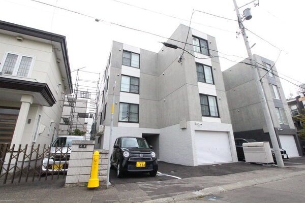 Casa Centro平岸の外観写真