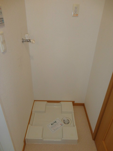その他設備　洗濯機置き場写真は201号室です