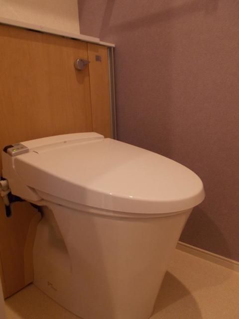 都営三田線 西台駅 徒歩9分 3階建 築8年のトイレ写真