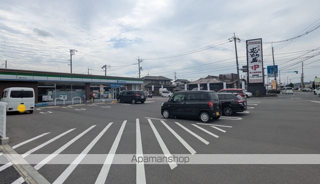 コンビニ　ファミリーマート倉敷平田北店（コンビニ）まで424m