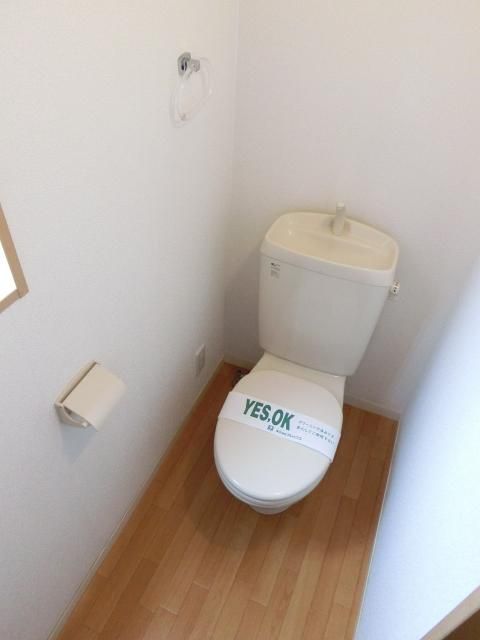 トイレ　窓付き