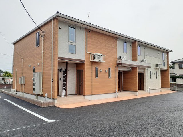 ＪＲ信越本線 安中駅 バス乗車時間：15分 最寄りバス停で下車 徒歩2分 築5年