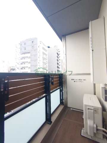 バルコニー　別部屋の参考写真になります。