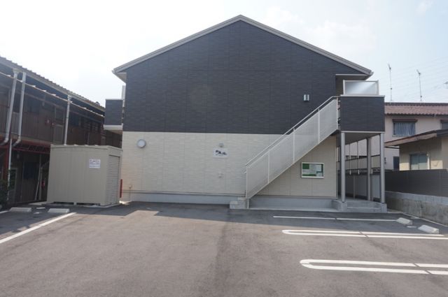 ＪＲ中央本線 多治見駅 バス乗車時間：9分 最寄りバス停で下車 徒歩5分 2階建 築8年の外観写真