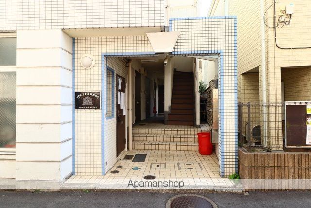 東急世田谷線 三軒茶屋駅 徒歩8分 5階建 築42年の外観写真