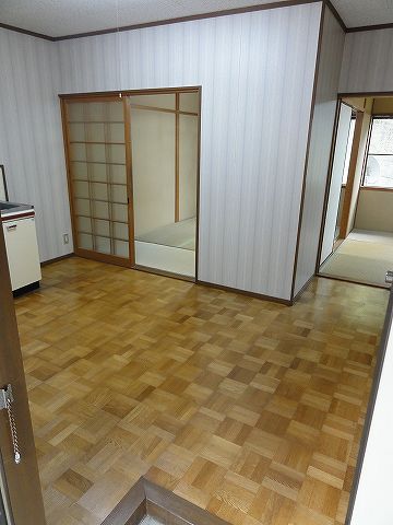道芝ハイツの居間写真
