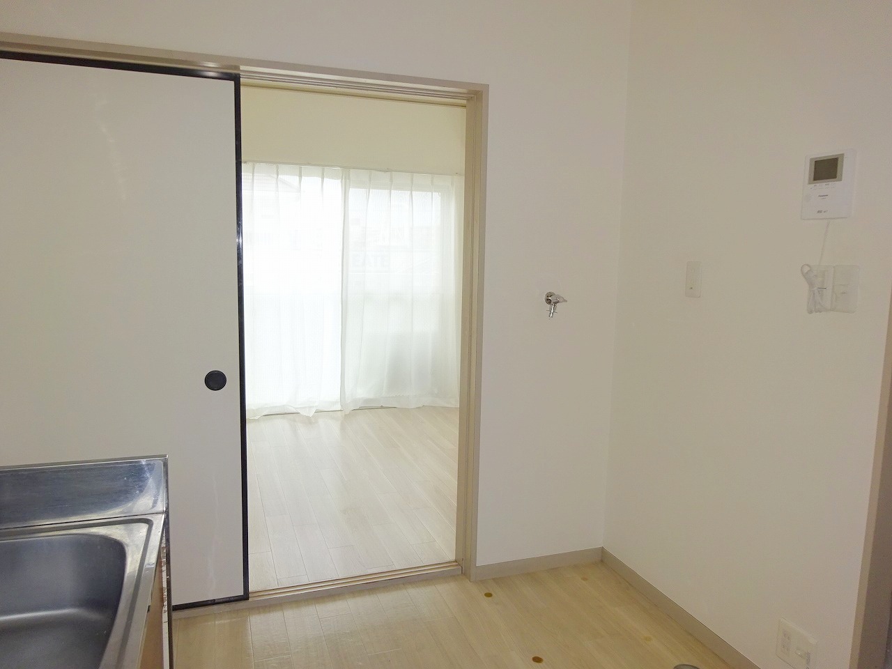 キッチン　※参考写真　同建物内の他部屋の写真です